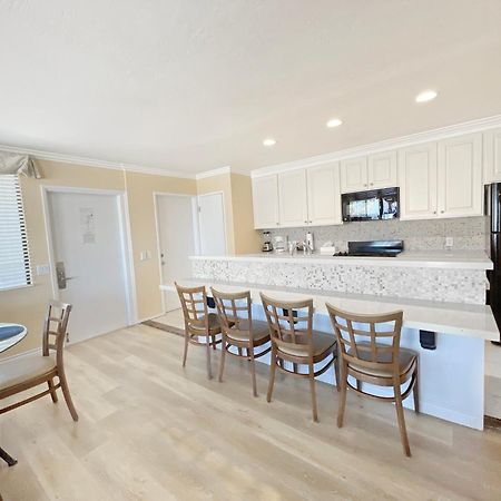 Catalina Courtyard Suites Avalon Bagian luar foto