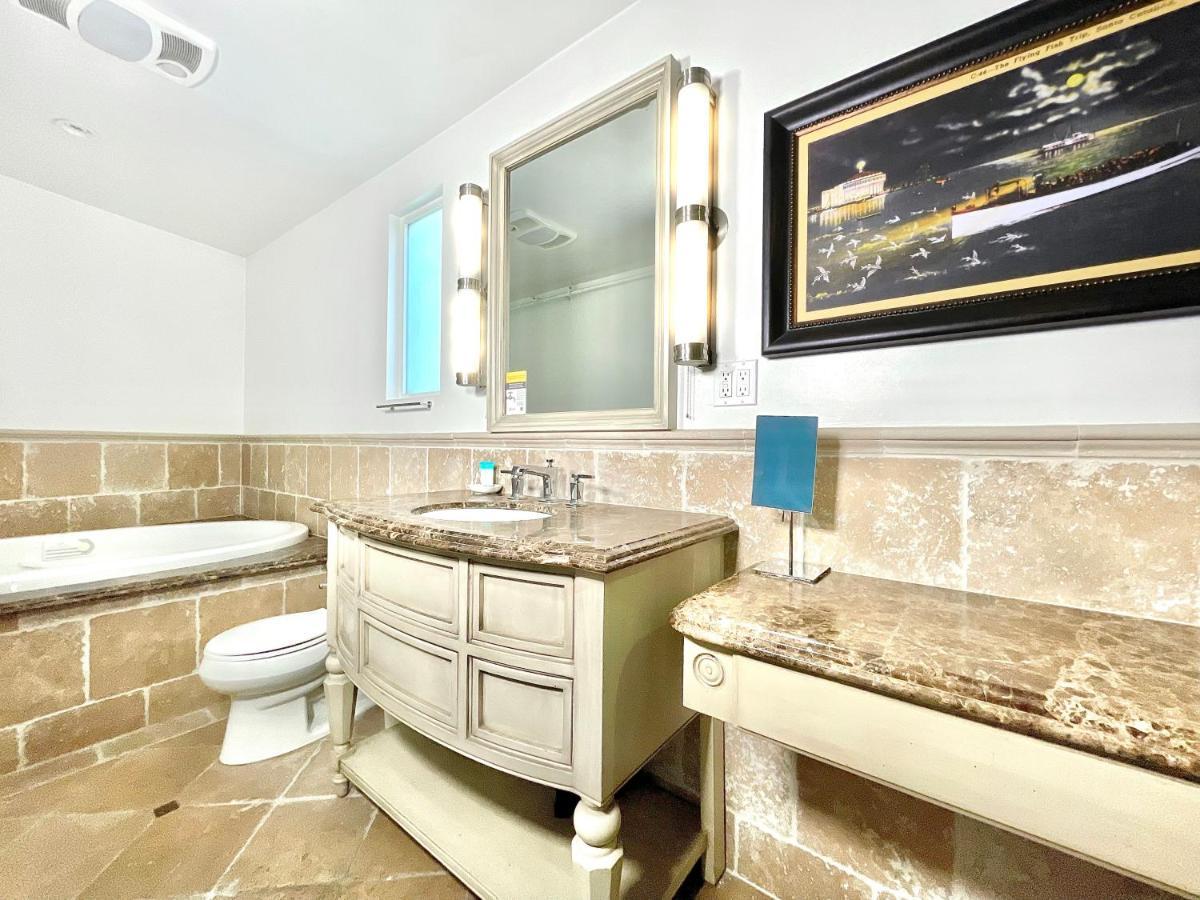 Catalina Courtyard Suites Avalon Bagian luar foto