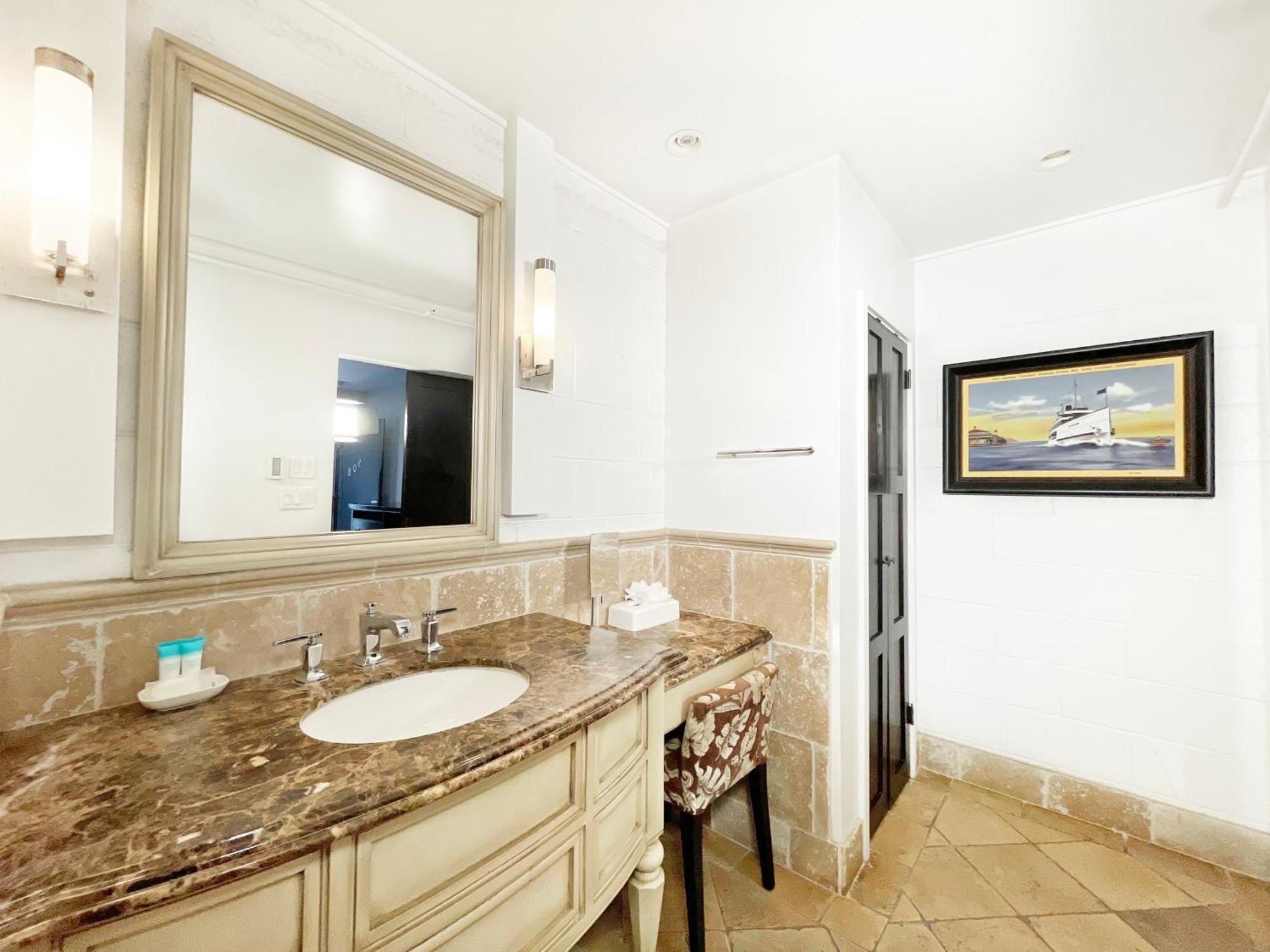 Catalina Courtyard Suites Avalon Bagian luar foto