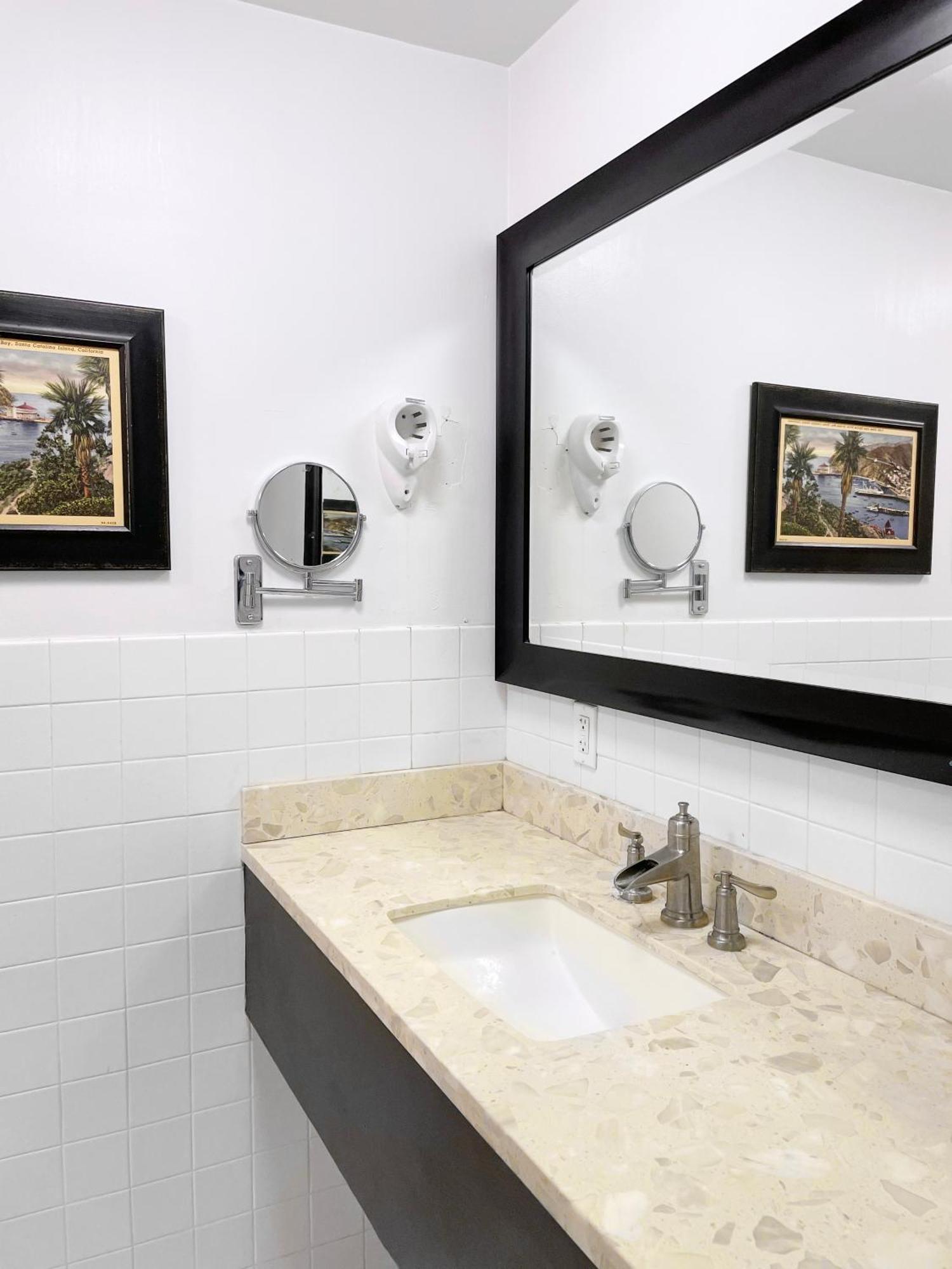 Catalina Courtyard Suites Avalon Bagian luar foto