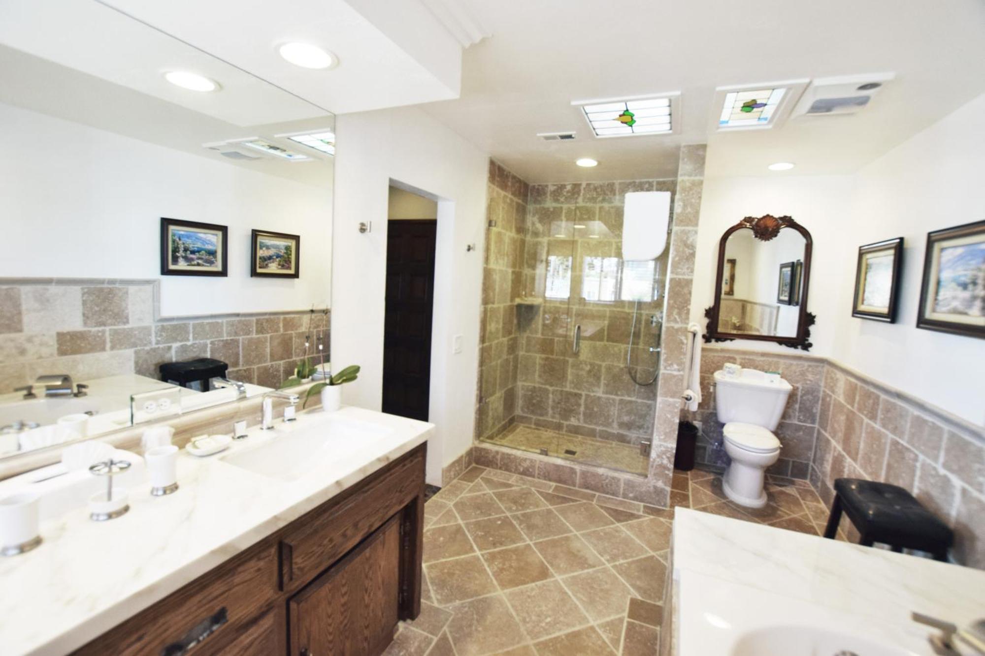 Catalina Courtyard Suites Avalon Bagian luar foto