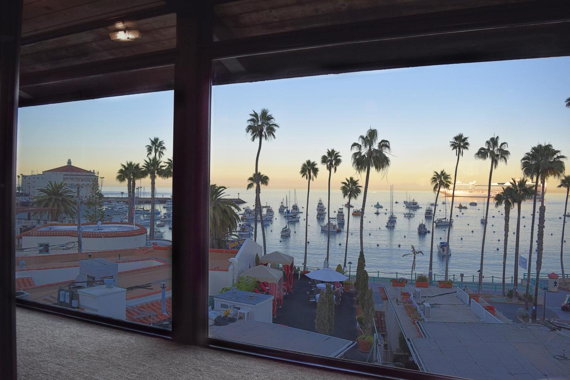 Catalina Courtyard Suites Avalon Bagian luar foto