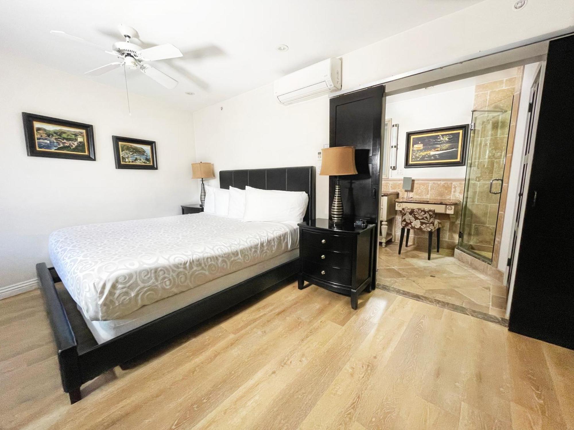 Catalina Courtyard Suites Avalon Bagian luar foto
