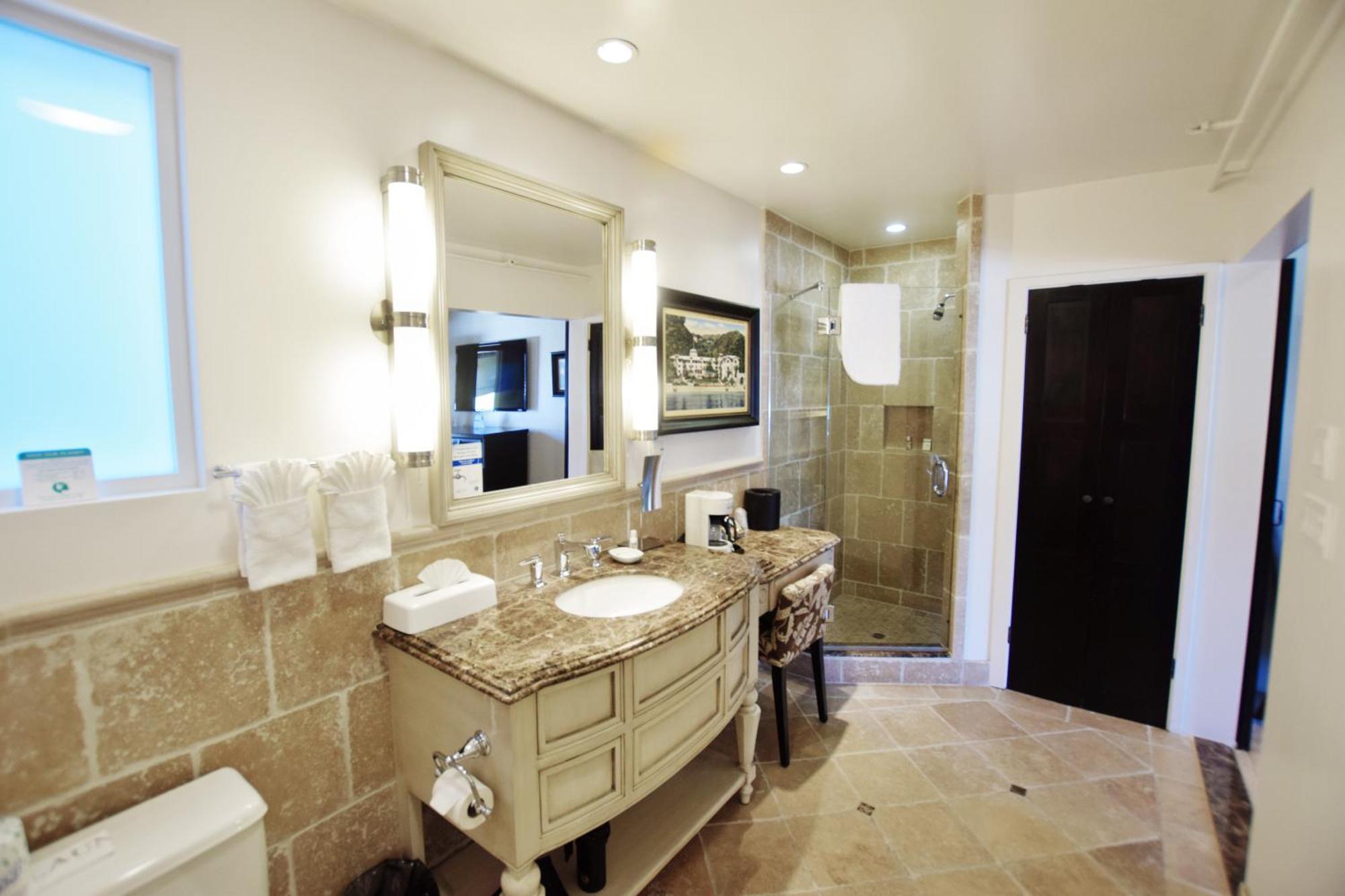Catalina Courtyard Suites Avalon Bagian luar foto